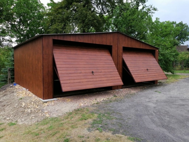 garaże blaszane drewnopodobne